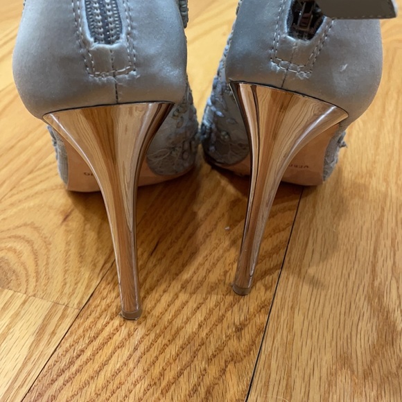 **BCBGMAXAZRIA ICE BLUE BEADED/LACE/SATIN HEELS 8 - Picture 7 of 13